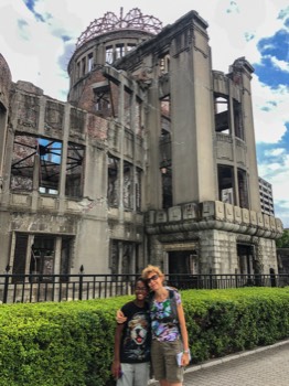  Hiroshima Peace Memorial 